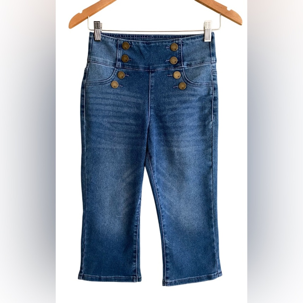 DG2: Denim Capris Pants with Double Row Buttons